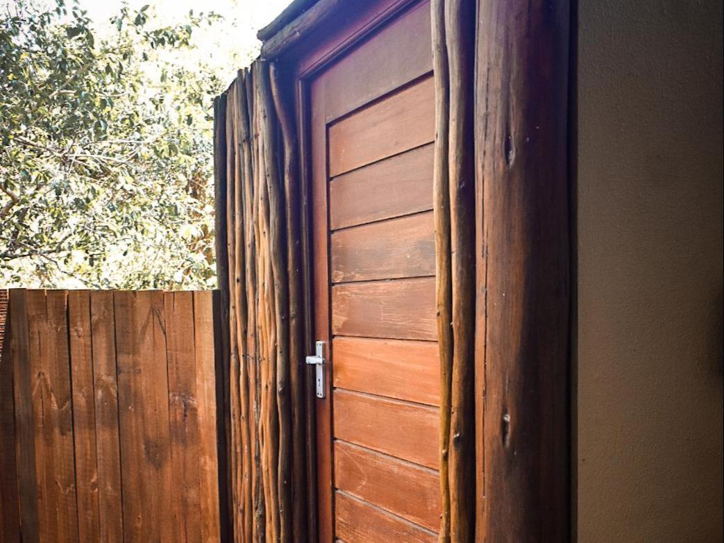 Ihlozi Bush Lodge 슐룰루웨 외부 사진